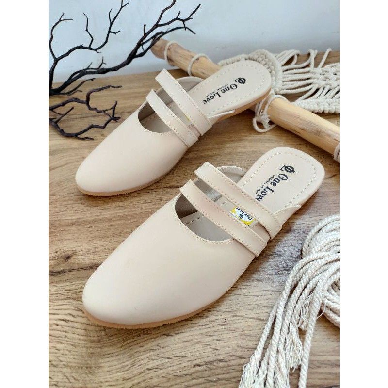 cuci gudang obral one love original ,sandal liken trepes one love,sandal one love terbaru,one love