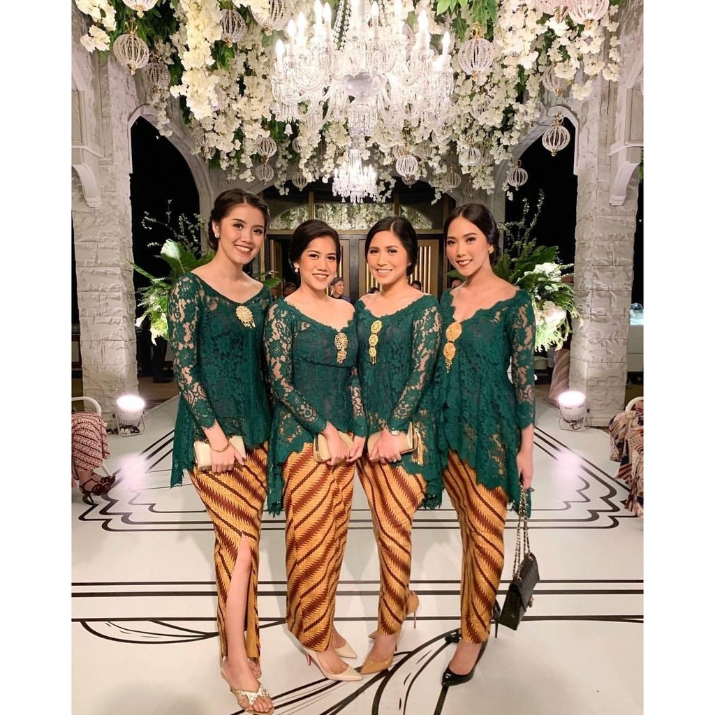 Rumah Jahit Egifanissa Jasa Jahit Kebaya dan Dress Brokat Bridesmaid Custom