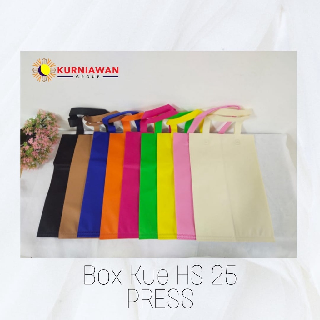 

Goodie Bag Tas Belanja Hs 25 Press 26x27x25 Spunbond Tote Bag Souvenir Weding Hajatan Perlusin ( 12 Pcs )