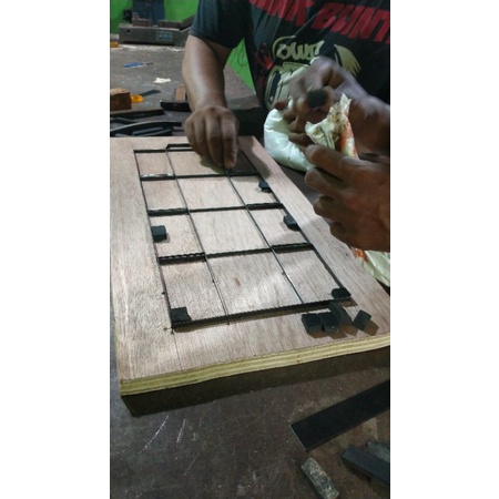 

pisau pond paking UK 33x23x12 cm