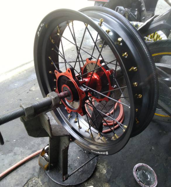 Velg Crf 150l 300 350 17 Champ SNI Paket Komplit Tinggal Pasang Ke Motor Pelak Crf  Supermoto