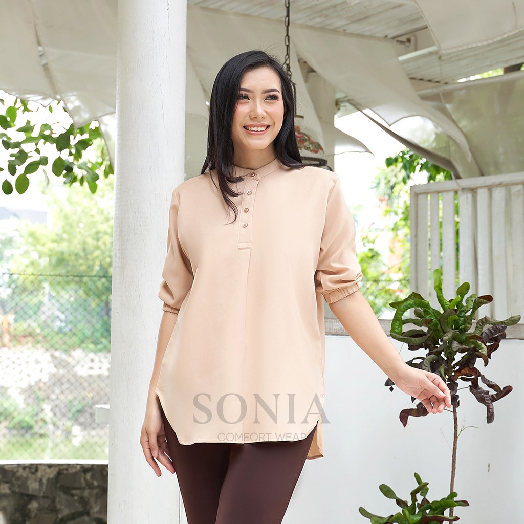 

Sonia - Ashanti Blouse / Blus Chiffon Polos Santai / Atasan Kerja by SONIA / B3800 / B1987