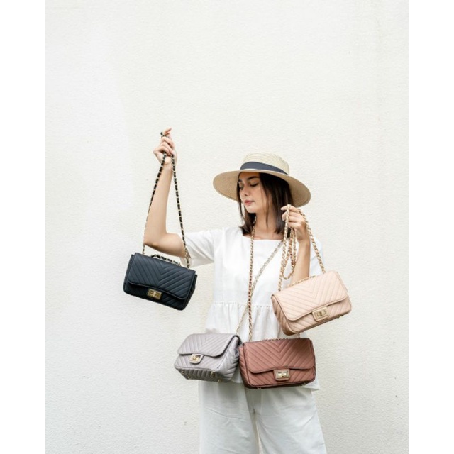 Sling bag Flicka V 5 free bubble wrap