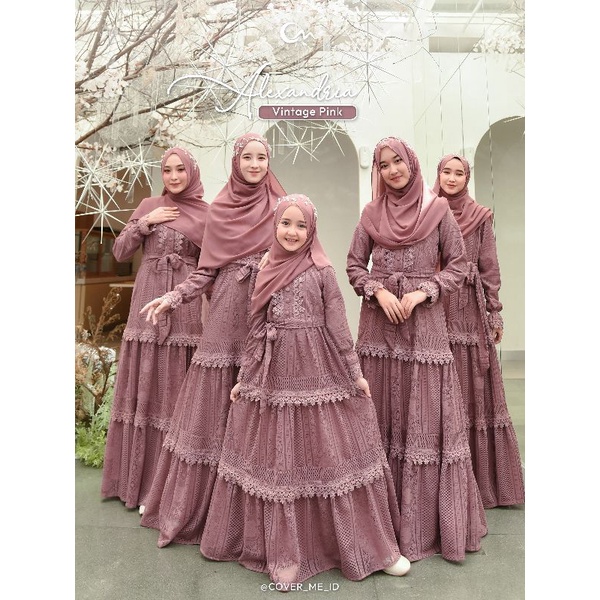 New Alexandria Dress brukat rampel by coverme