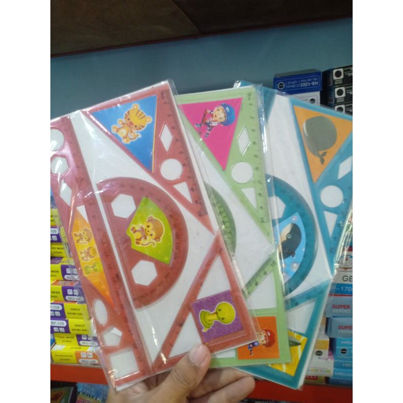 

(25gr) 1set penggaris set isi 4