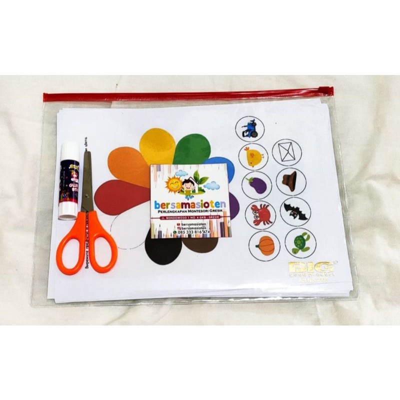 

Aktivitas Menggunting Dan Menempel, Free Lem (Gunting Tempel Lem)