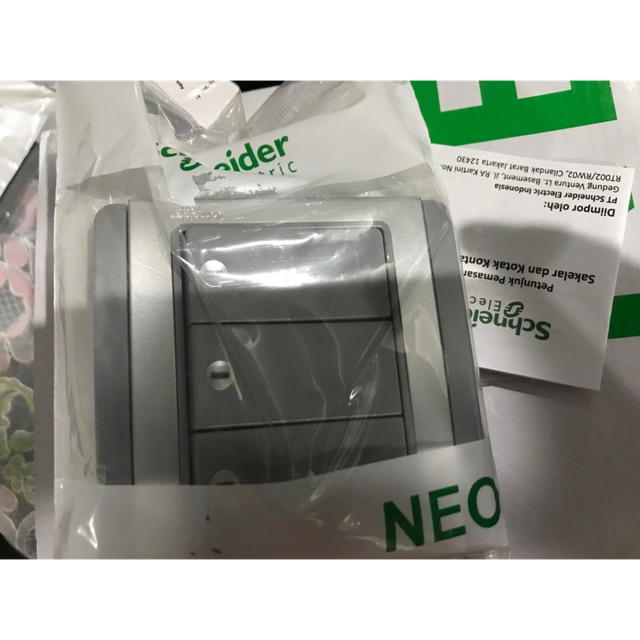 SAKLAR TRIPLE NEO HORIZONTAL SCHNEIDER