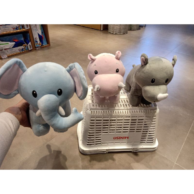 Miniso Boneka safari boneka gajah boneka kudanil boneka badak
