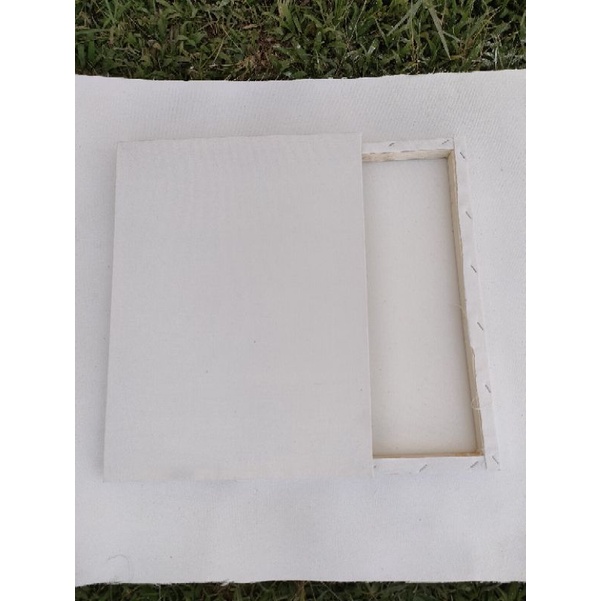 

KANVAS LUKIS HITAM 10x10 CM