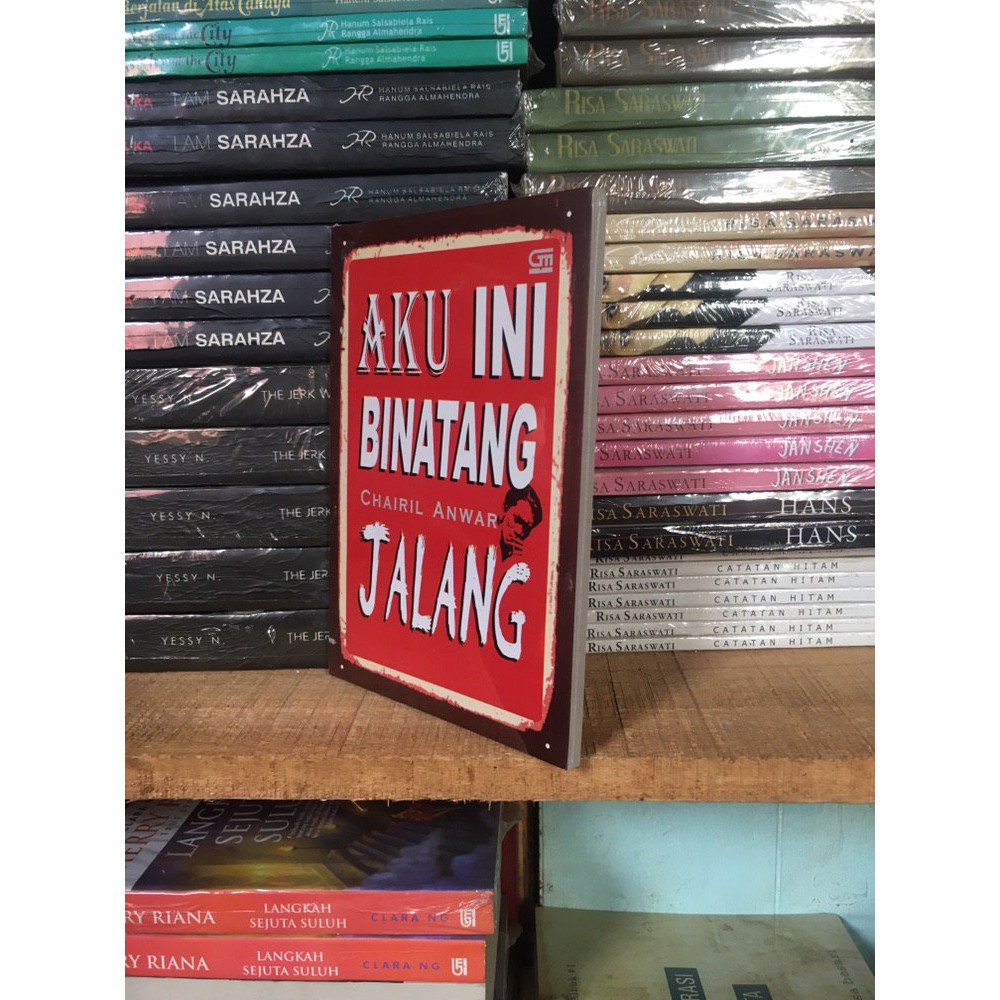 Free Gambar Buku Aku Ini Binatang Jalang By Chairil Anwar Shopee Indonesia Terkeren by www.cikimm.com