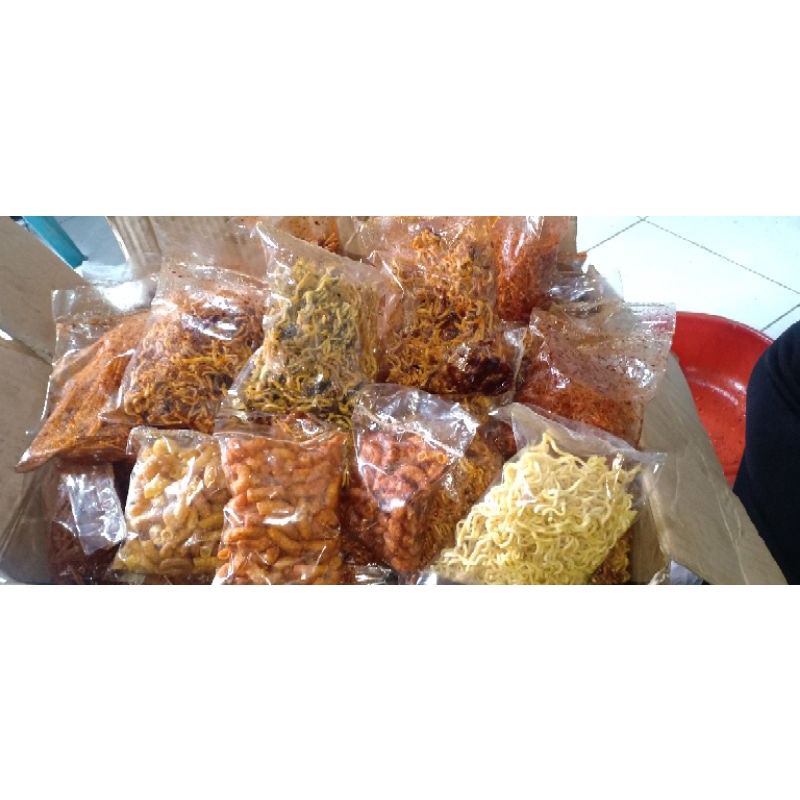 

Cemilan pedas beberapa varian