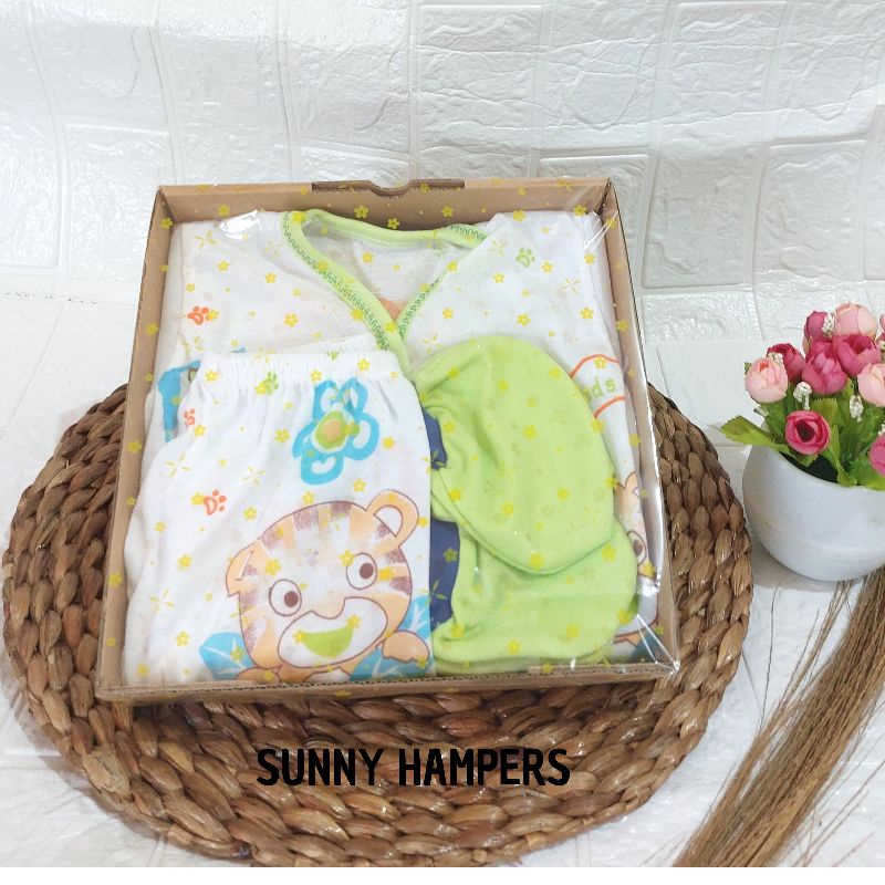 HAMPERS BAYI BARU LAHIR/HAMPERS KADO BAYI NEWBORN WARNA