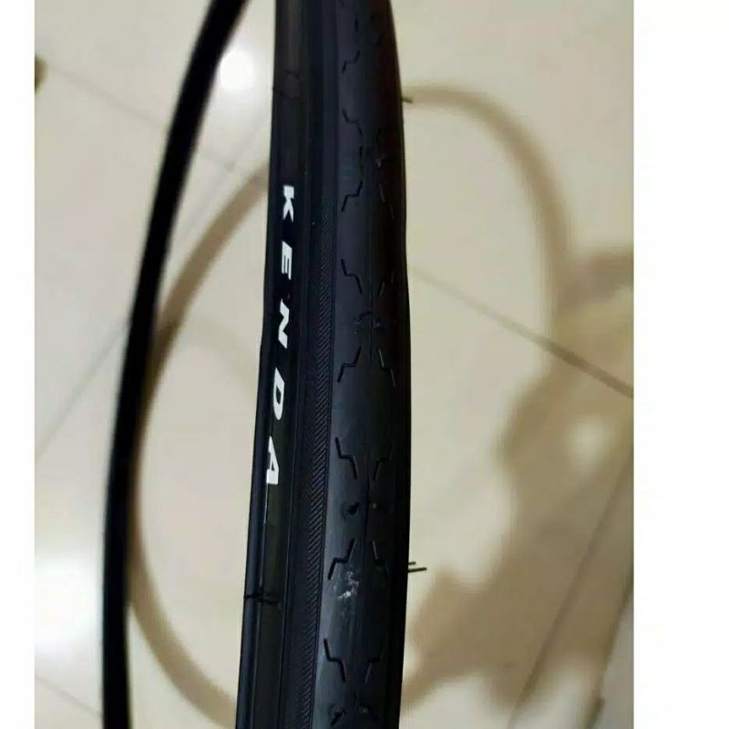 BAN LUAR SEPEDA FIXIE 700 X 25C KENDA HITAM