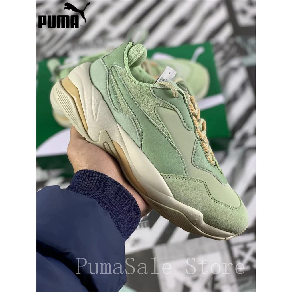 Sepatu Sneakers Desain Puma Thunder 