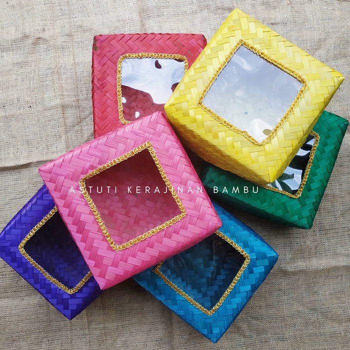 

Besek Mika Warna Renda 20 x 20 x 8 cm/Besek Tutup Mika Hias Renda/Besek Warna Warni/Besek Viral