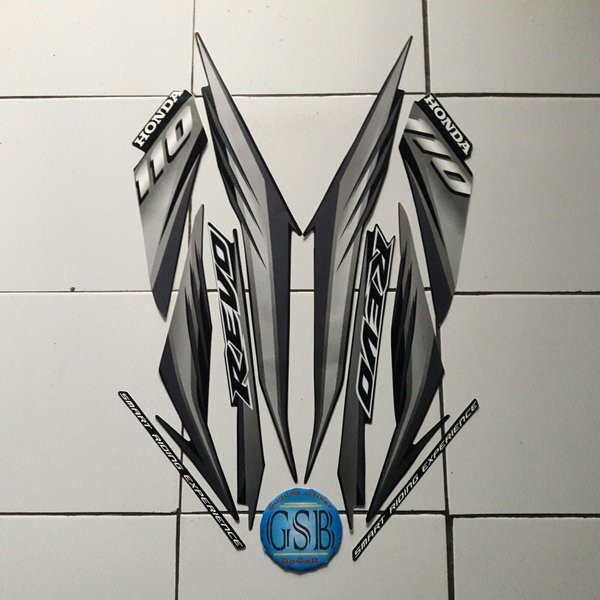 striping revo 110 2009 silver