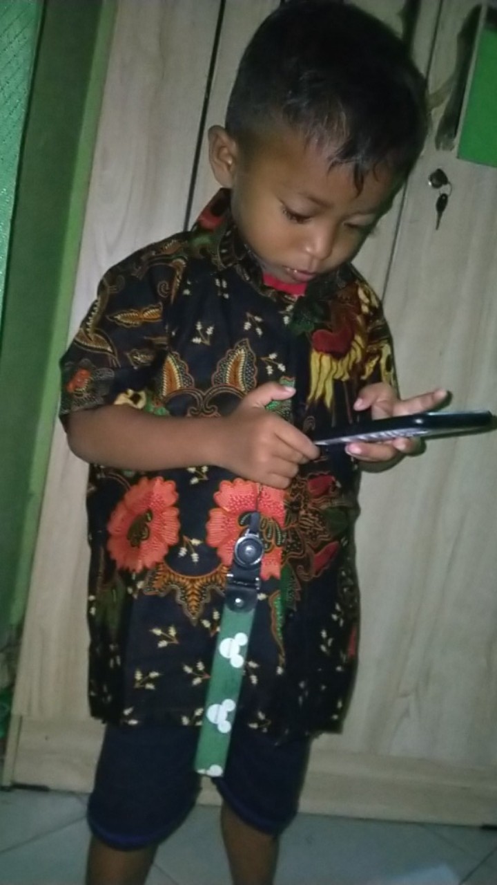 Batik Couple Batik Keluarga Ibu Ayah Dan Anak Maura Couple Sania Ruffle Modern ( Kupu Kuning )