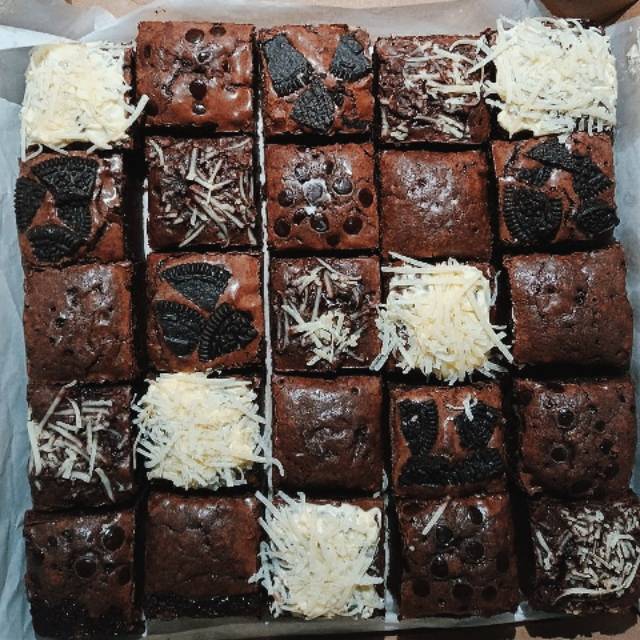 

BINGKISAN BROWNIES SEKAT MANDA