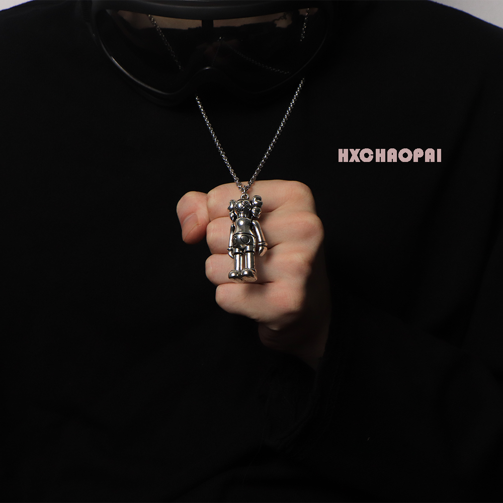 Kaws Kalung Liontin Boneka Sesame Street Bahan Titanium Steel Gaya Hip Hop Untuk Pasangan