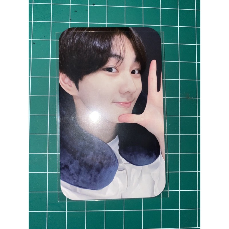 (booked) jungwon neck pillow
