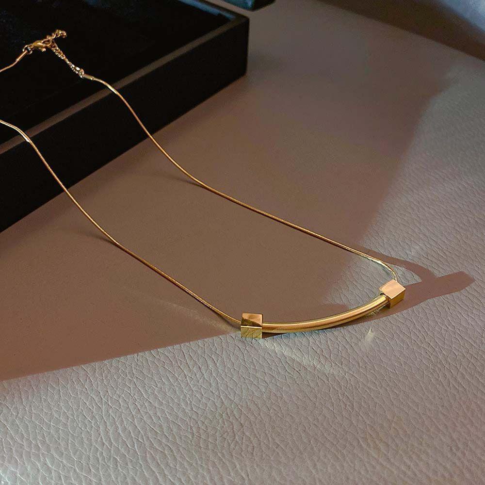 Mxbeauty Kalung Wanita Punk Fashion Warna Emas Fashion Perhiasan Gothic Titanium Steel Gaya Korea