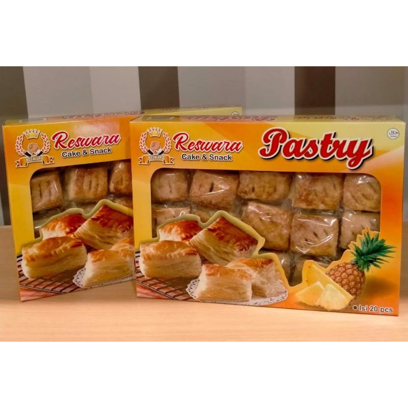 

Kue Pastry Nanas / Coklat