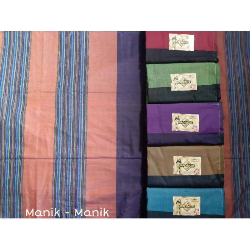 Sarung Tenun Wadimor duplek flat Motif