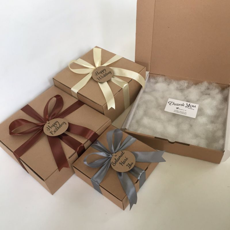 

packaging / hampers / box kado / bridesmaid