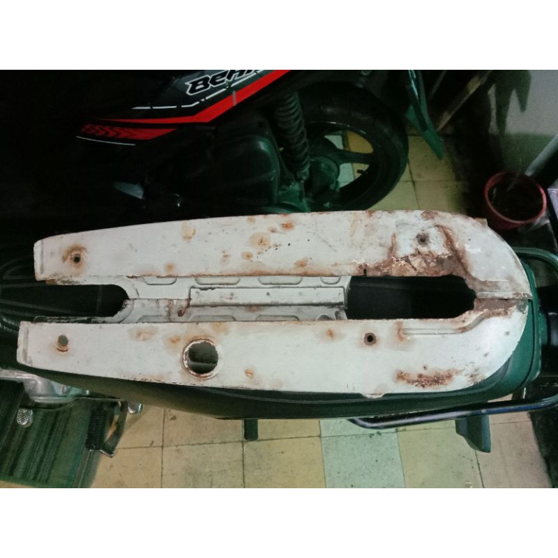 Katengkas Tutup Rantai Yamaha V75 V80 Original