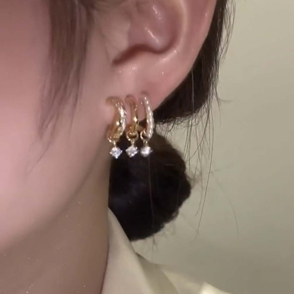 Anting S925 Silver Needle Aksen Mutiara Berlian Imitasi Gaya Korea Vintage Untuk Wanita