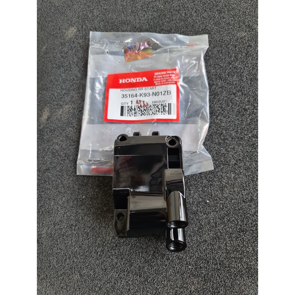 35164K93N01ZB Housing RR Saklar Kanan Scoopy LED R12 Hitam Ori AHM