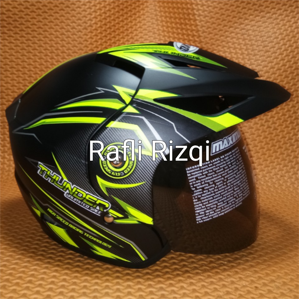 Helm Motor Motif Thunder Warna hitam Doff lis Hijau Helm Motor Motif Thunder Warna hitam Doff lis Hijau