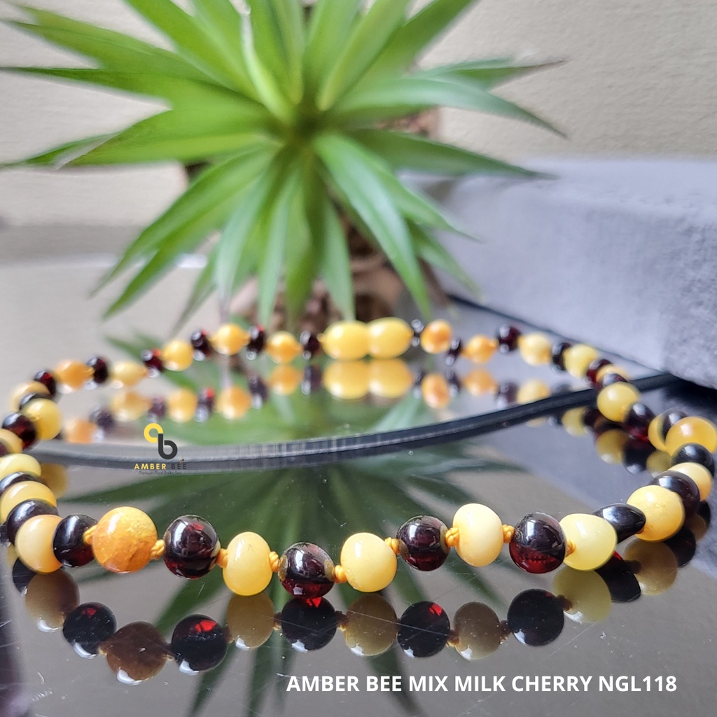 Kalung Amber Pereda Nyeri Tumbuh Gigi Anak Premium Milk Cherry NMC118 By Amber Bee