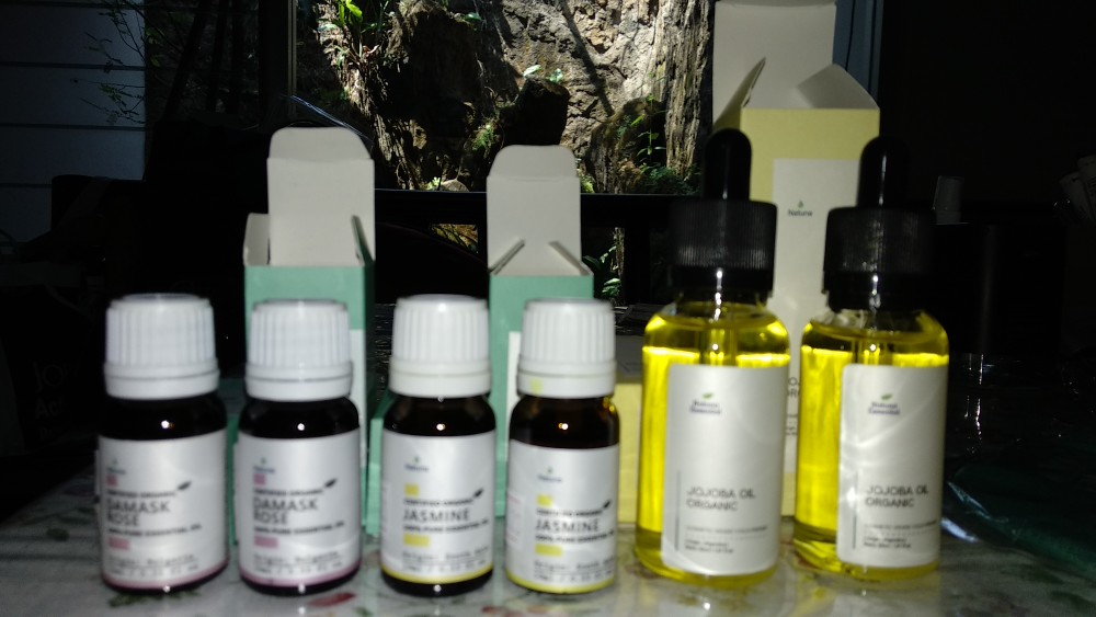 Natuna Damask Rose Essential Oil Diffuser Humidifier Minyak Esensial Purifier Aromatherapy Difuser