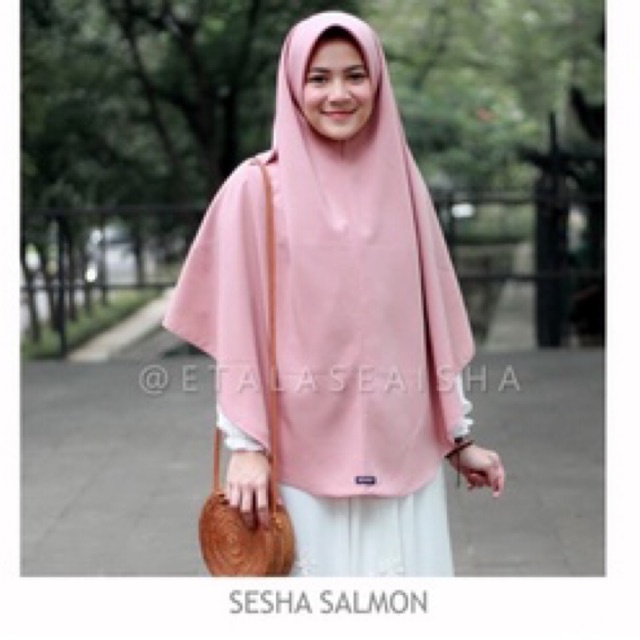 PROMO JILBAB HIJAB KHIMAR SEGI EMPAT INSTAN WOLFIS PREMIUM SYARI SESHA ORIGINAL BY AISHAHIJAB.ID-6