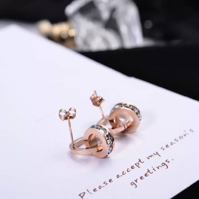 Anting Titanium Anti Karat Wanita Korean Style Bulan Cincin Angka romawi Mata Putih