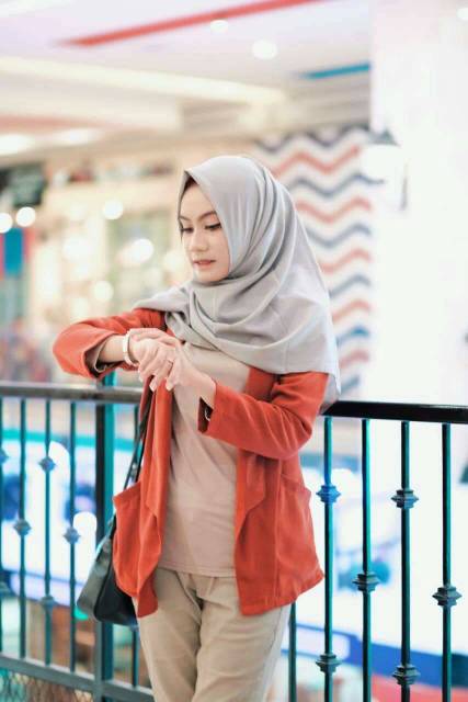 LEBIH BESAR Hijab Segitiga instan Daily Hijab Jilbab Simple Hijab Instant Diamond Tinggal Slup