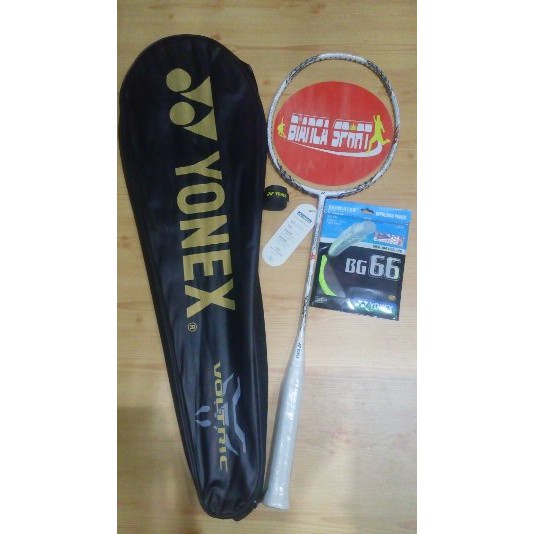 raket badminton YONEX voltrick z force II lindan  white