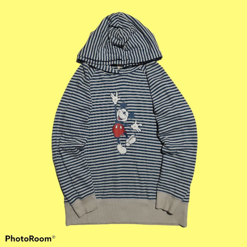 Uniqlo hoodie mickey mouse hoodie vintage bukan dickes