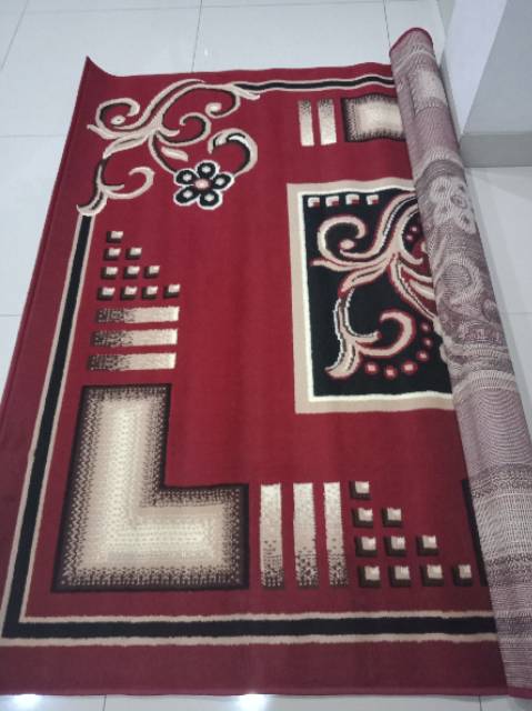 Karpet Permadani Motif Ukuran 160x210 cm Kualitas Premium Bahan Lembut dan Halus