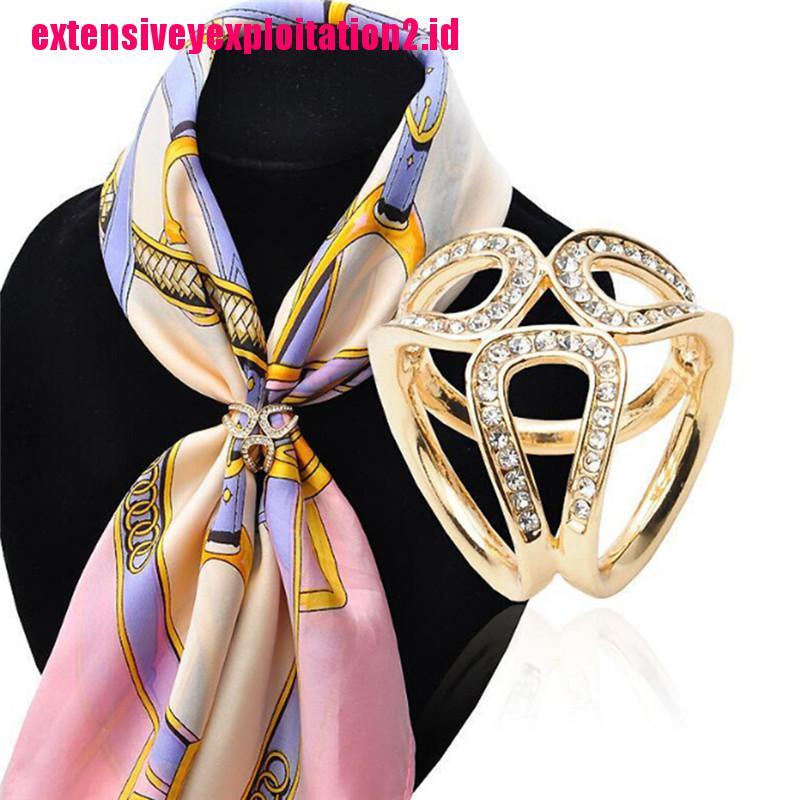 &lt; E2id &amp; &gt; Bros Pin Klip Holder Scarf Wanita Hias Kristal Warna Silver / Emas