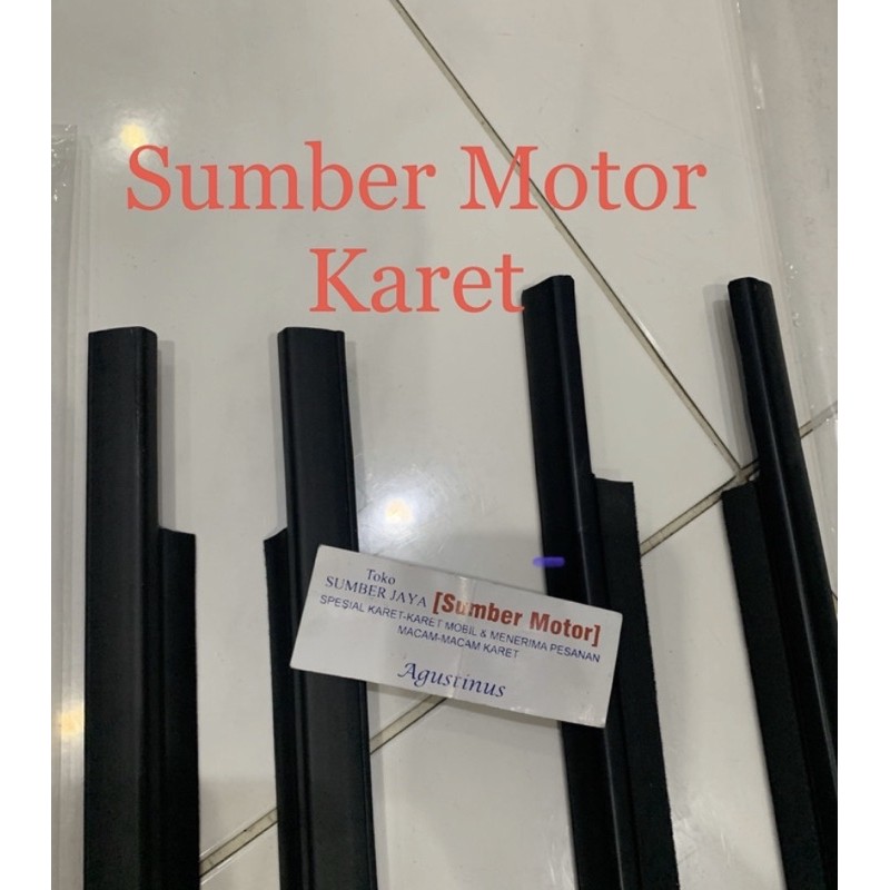 Karet Pelipit Daihatsu Classy Luar