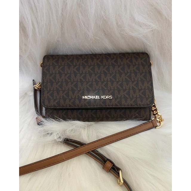 Michael kors WOC phone bag