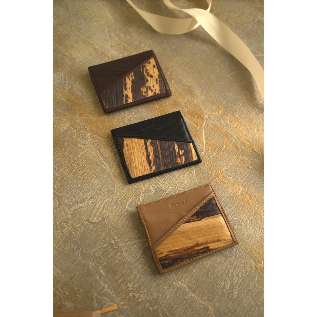 

Banane X Kami Valentine Hampers (Cardholder & Earrings)