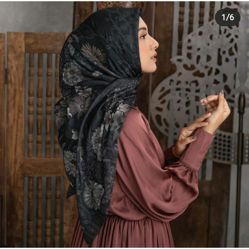 Sandhya Scarf Heaven Lights