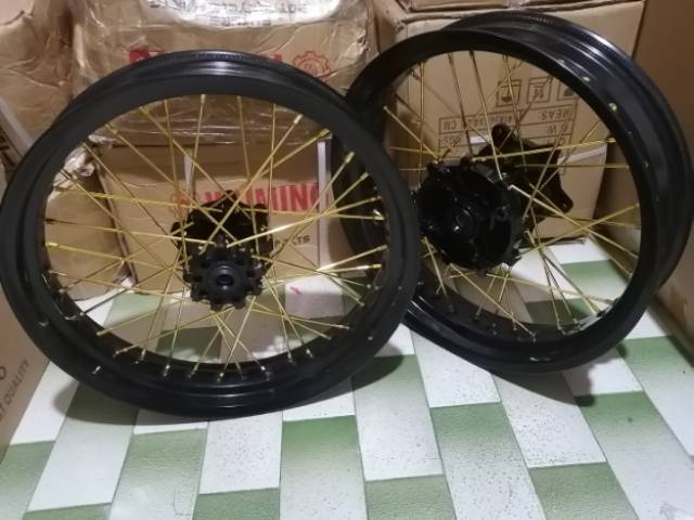 Velg supermoto crf 150l ring 17 komplit anti ribet tinggal pasang plus distel champ sni 300 350 17