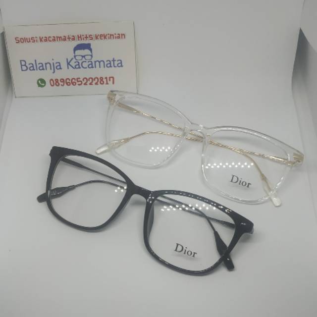 Kacamata wanita hits