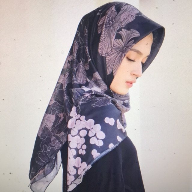 Vanilla hijab winter scarf black