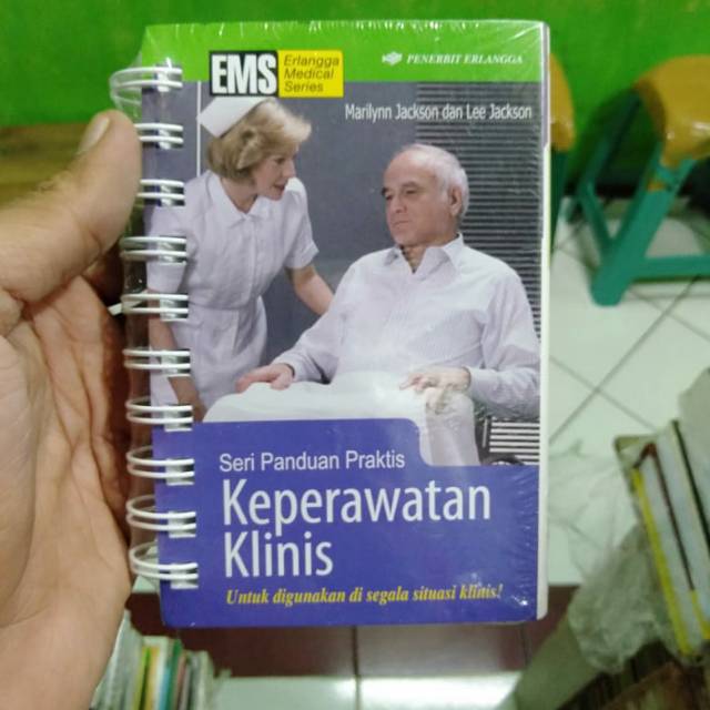 Buku seri panduan praktis keperawatan klinis