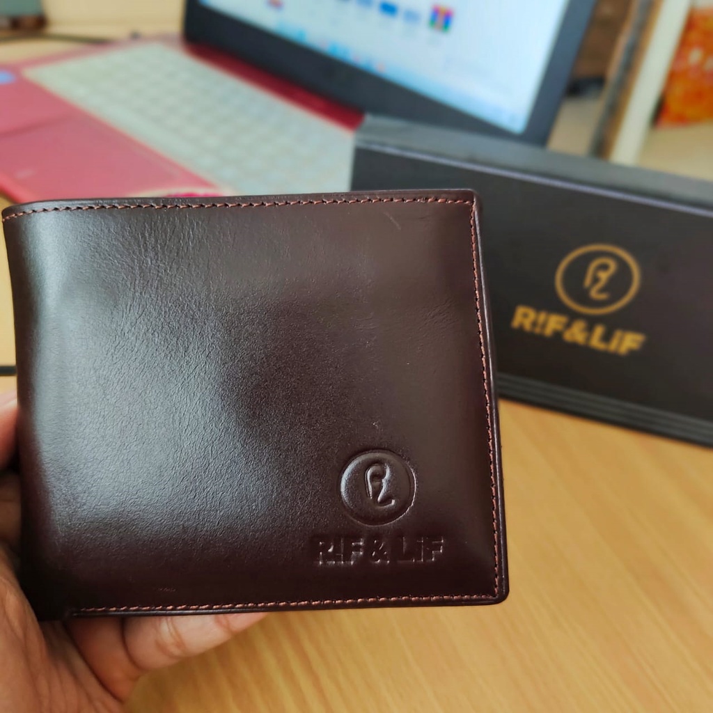 Dompet pria cowok terbaru bahan kulit original asli kekinian 2021 / Dompet distro laki-laki murah keren warna hitam elegan dan gaya ukuran kecil